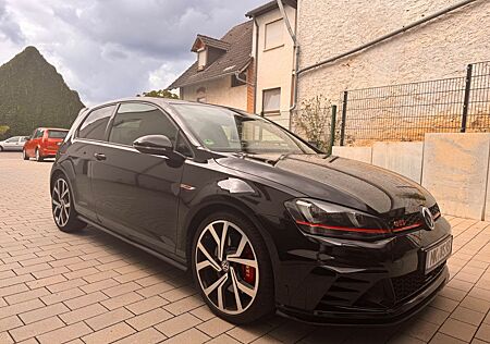 VW Golf Volkswagen 2.0 TSI DSG BMT GTI Clubsport GTI Clubsport