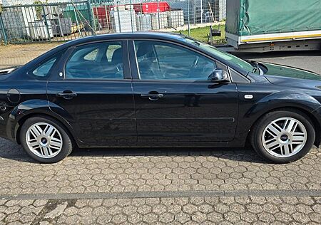 Ford Focus 1,6 Ghia Ghia