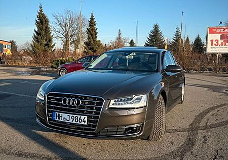 Audi A8 3.0 TDI tiptronic quattro -