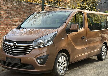 Opel Vivaro B BiTurbo Primastar L1H1 8 Sitzer Navi