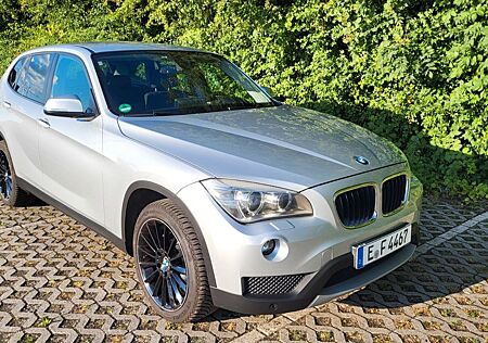 BMW X1 xDrive20i - Allrad Automatik Xenon Navi Sitzh