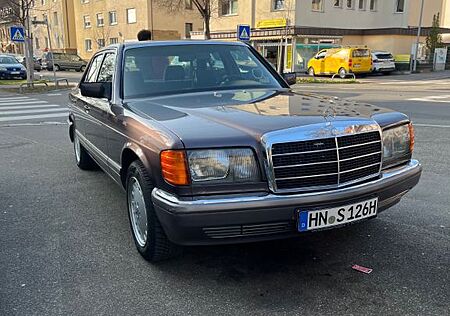 Mercedes-Benz 300 W126 300SE (H-Kennzeichen TÜV NEU)