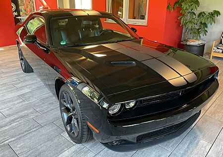 Dodge Challenger Coupe 3.6 Top Zustand 1.Hand!