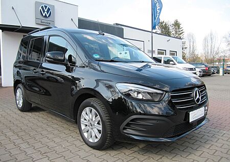 Mercedes-Benz T-Klasse 180 NAV LED KAMERA SHZ LENKRAD HEIZBAR