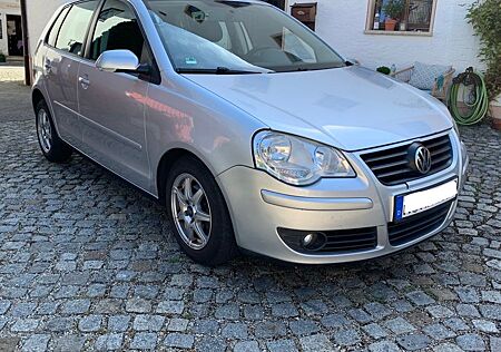 VW Polo Volkswagen 9n2 1.4 TÜV Neu bis 06/2027!