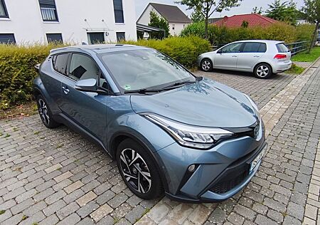 Toyota C-HR 2.0-l-VVTi Hybrid Team Deutschland + Navi