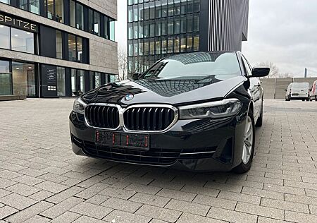 BMW 520d xD KomfSi HUD HIFI el Heckklappe DriveAssi