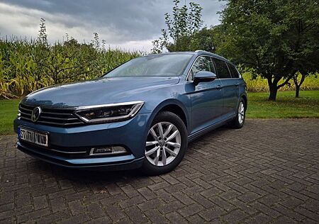 VW Passat Variant Volkswagen 1.6 TDI DSG BMT Comfortline V...