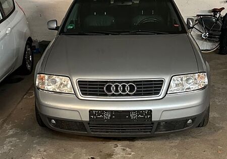 Audi A6 2.8 quattro tiptronic -