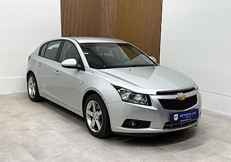Chevrolet Cruze 2.0 D LT AHK/PDC/NAV/TEM/LM+TÜV 04.27