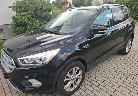 Ford Kuga 2,0 TDCi 4x2 110kW Titanium Titanium