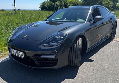 Porsche Panamera GTS