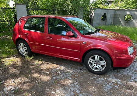 VW Golf Volkswagen 4 1.6 Highline Xenon, Klima, Schiebedach