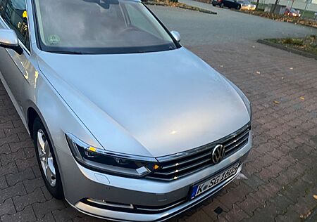 VW Passat Variant Volkswagen 2.0 TDI DSG Comfortline Varia...