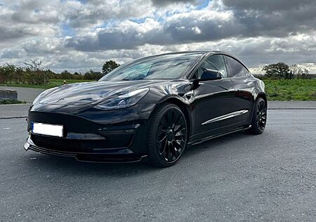 Tesla Model 3 gebraucht kaufen Tesla Model 3 Performance, Weiße Sitze, 8-Fach Bereift