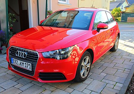 Audi A1 1.2 TFSI Attraction in sehr gutem Zustand