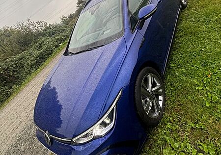 VW Golf Volkswagen 8 1.5 eTSI OPF 110kW DSG R-Line Variant AHK