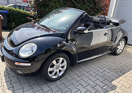 VW New Beetle Volkswagen 1.6 Cabriolet, wenig km, Top Optik