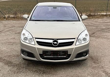 Opel Signum Edition Plus / Automatik / Navi