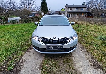 Skoda Octavia 1.6 TDI LED-Navi Alu16 AHK AppleCarPlay