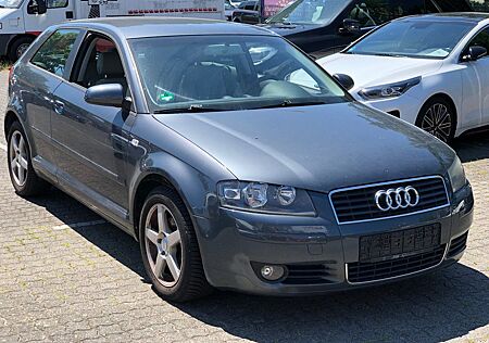 Audi A3 1.6 Ambiente * Viele Extras * Wenig Kilometer