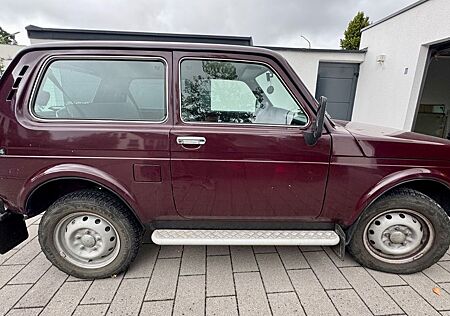 Lada Niva gebraucht kaufen Lada Niva 1.7i Kult Kult