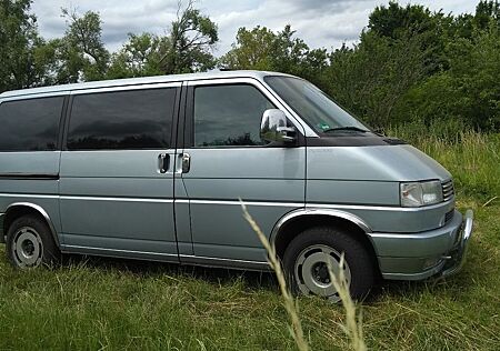 VW T4 Multivan gebraucht kaufen VW T4 Multivan Volkswagen Syncro 2,5 Benziner mit Panoramadach