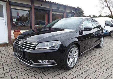 VW Passat Volkswagen Lim. Highline Leder/Standheitzung/Alu 18