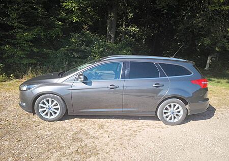 Ford Focus 2,0 TDCi Titanium Turnier, Autom., TÜV Neu