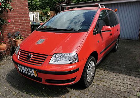 VW Sharan Volkswagen 1.8T Trendline EX-FEUERWEHR BEHÖRDENFAHRZ