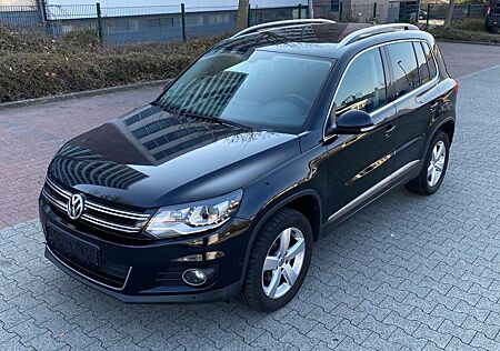 VW Tiguan Volkswagen 2.0 TDI DSG 4MOTION/Navi/Kamera/AHK