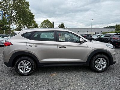 Hyundai Tucson Select 2WD/NAVI/KAMERA/TÜV NEU