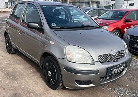 Toyota Yaris 1.0 Edition Tüv sowie Inspektion neu
