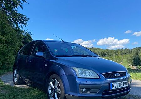 Ford Focus 1,6 Ti-VCT Ghia
