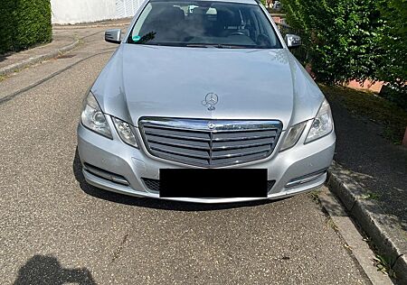 Mercedes-Benz E 200 CDI T BlueEFFICIENCY -