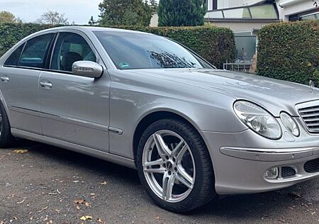 Mercedes-Benz E 200 KOMPRESSOR Elegance - Top Zustand