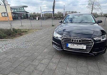 Audi A4 35 TFSI S tronic -