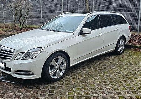 Mercedes-Benz E 220 CDI T BlueEFFICIENCY AVANTGARDE AVANTGARDE