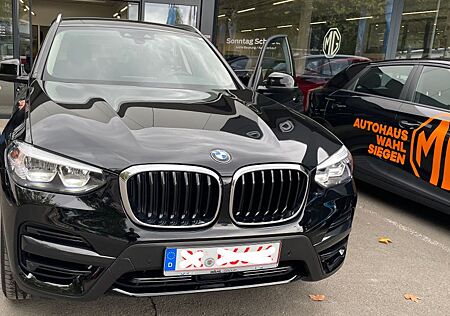 BMW X3 xDrive20d AHK KAMERA AHK COCKPIT ASSIST