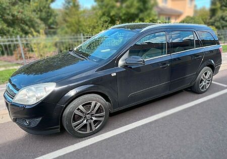 Opel Astra Caravan 1.6 + Winterräder