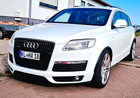 Audi Q7 3.6 FSI quattro tiptronic -