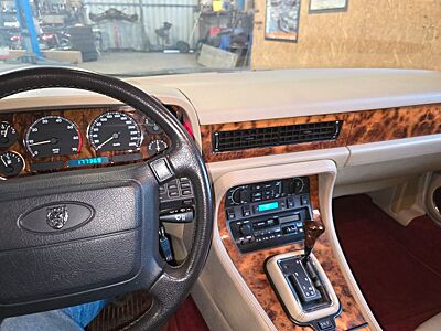 Jaguar XJ6