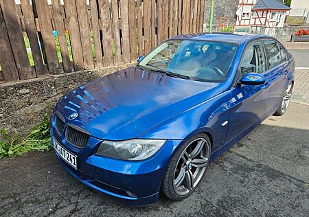 BMW 318i -