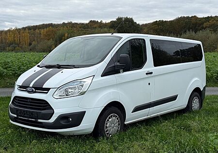 Ford Tourneo Custom 2.2TDCI L2 9-Sitzer Sehr gepflegt