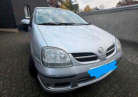 Nissan Almera Tino 1.8 acenta