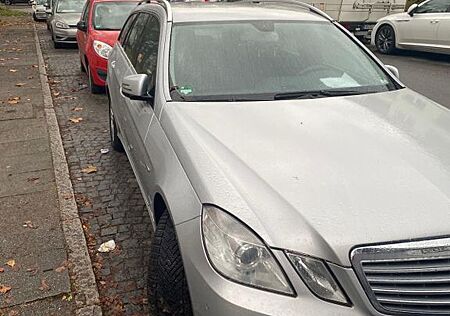 Mercedes-Benz E 250 CDI 4MATIC T BlueEFFICIENCY Autom. -