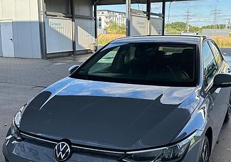 VW Golf Volkswagen 1.0 eTSI OPF 81kW DSG United United