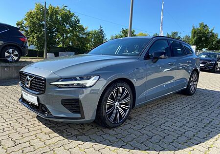 Volvo V60 T8 Plug-In Hybrid AWD Plus Dark Pano 360°Kam