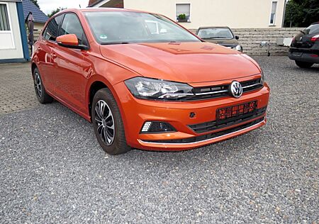 VW Polo Volkswagen VI Comfortline Autom. Klima NAVI 5-türig