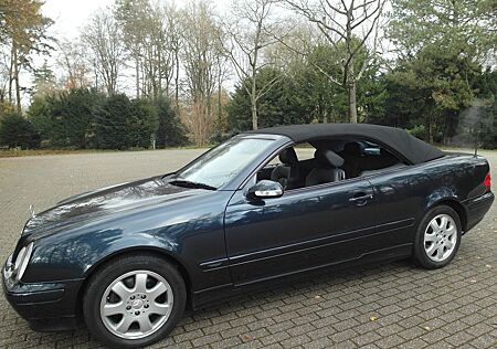 Mercedes-Benz CLK 320 AVANTGARDE aus 1. Hand, scheckheftgepfl.